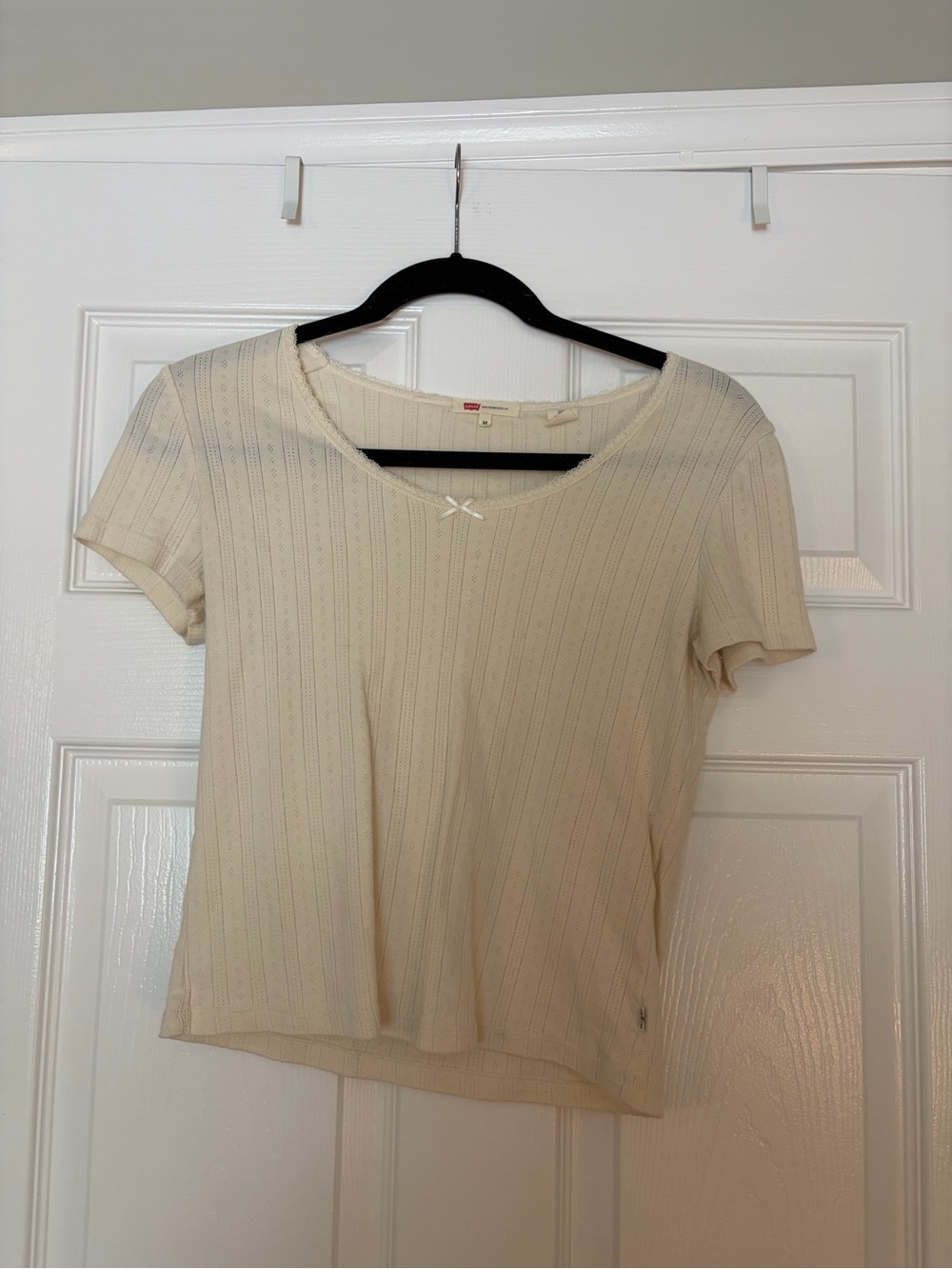Levi's Cream Short Sleeve Ribbed Knit Top with Bow Accent
